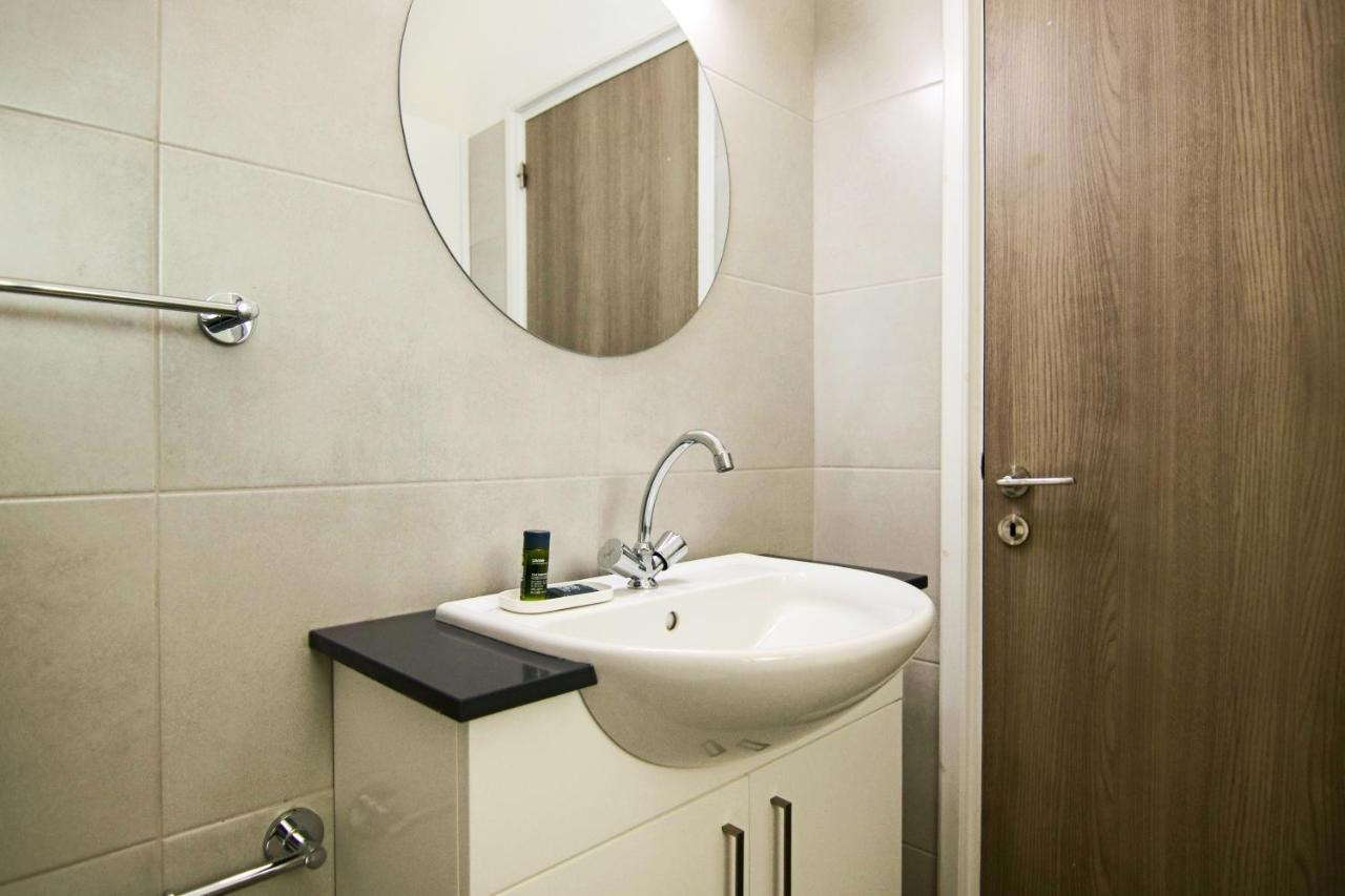 Апартаменты Phaedrus Living: Seaside Luxury Flat Athina 115 Пафос Экстерьер фото