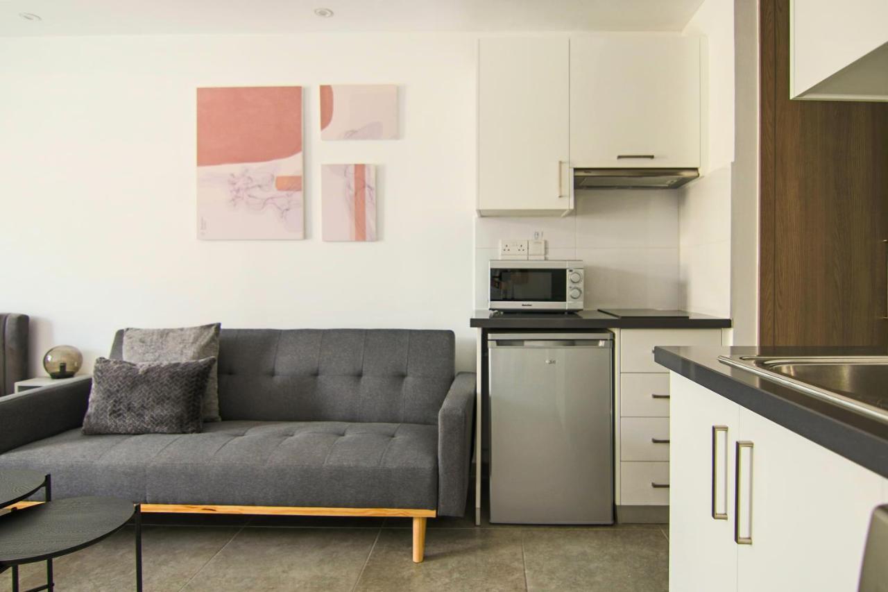 Апартаменты Phaedrus Living: Seaside Luxury Flat Athina 115 Пафос Экстерьер фото